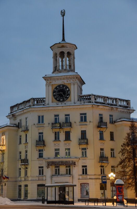 Местные куранты - Владимир Звягин