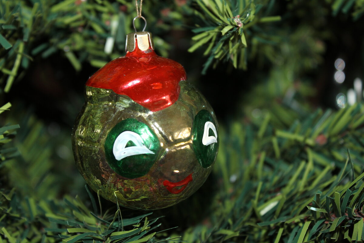 На ёлке - Татьяна Лютаева