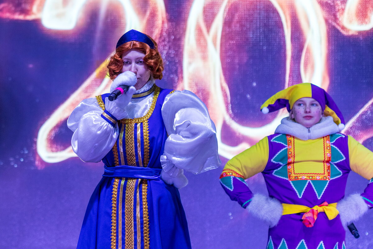 Новогоднее представление для детишек города. - Анатолий. Chesnavik. Новогоднее представление для детишек города. - Анатолий. Chesnavik.