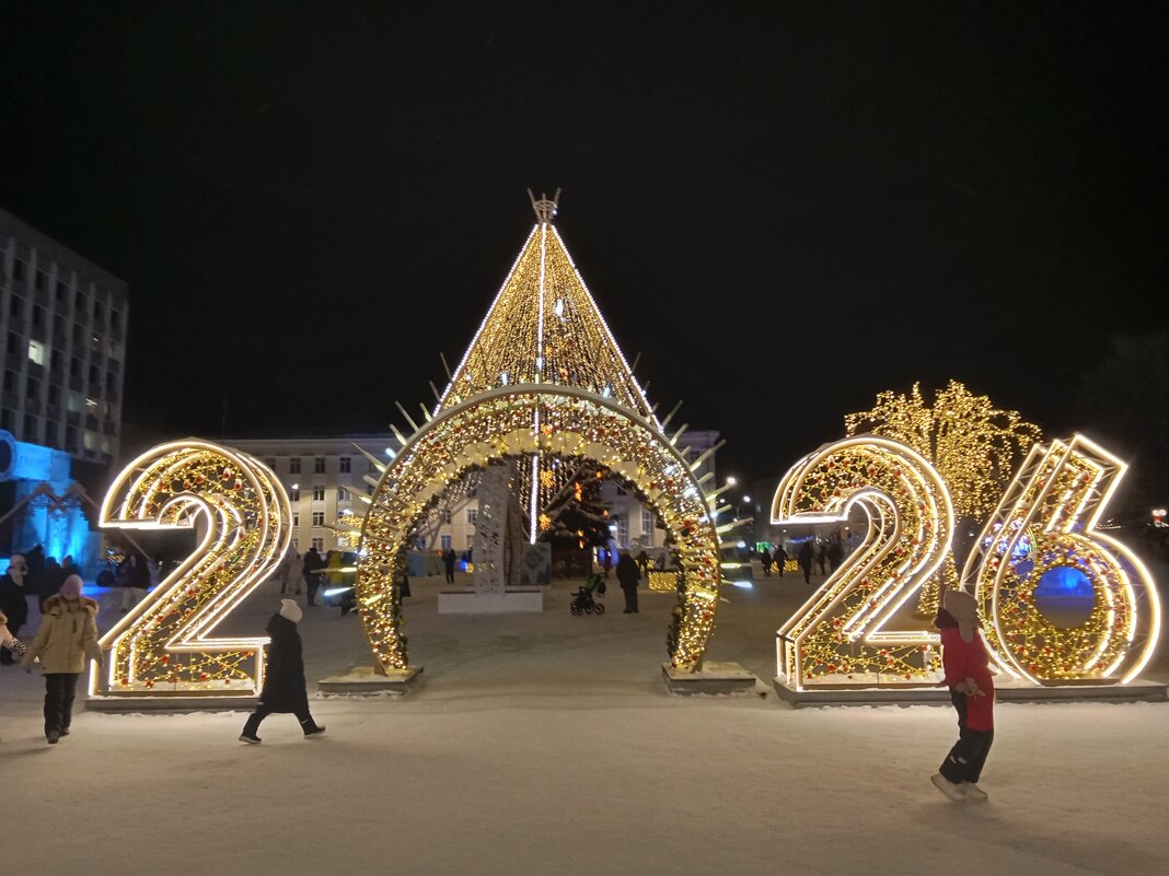 С Новым годом и Рождеством Христовым! - Виктор 