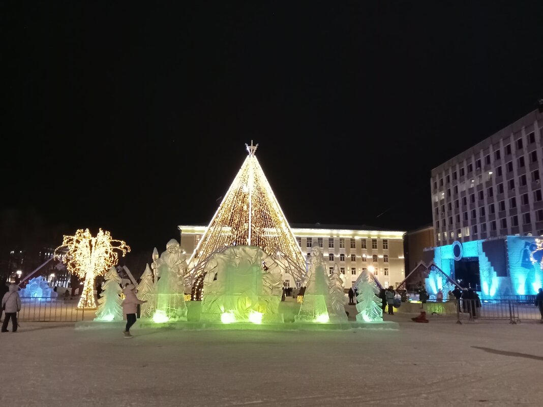 С Новым годом и Рождеством Христовым! - Виктор 