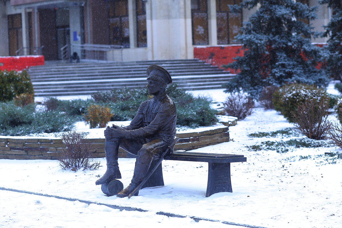 Казак смотрит, как уродуют город... - Юрий Гайворонскiий