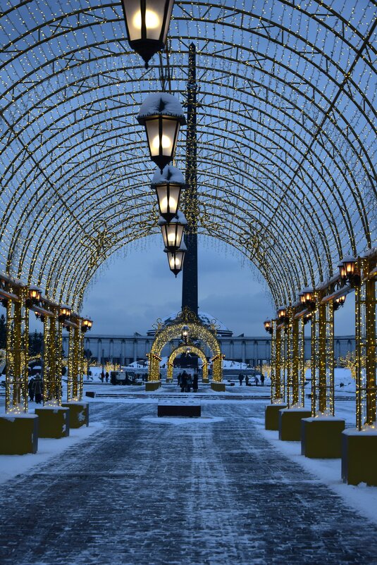 Поклонная гора - Мария Яковлева Поклонная гора - Мария Яковлева
