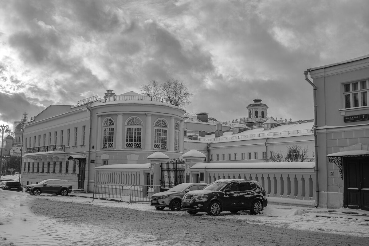 Манежная. - Николай 