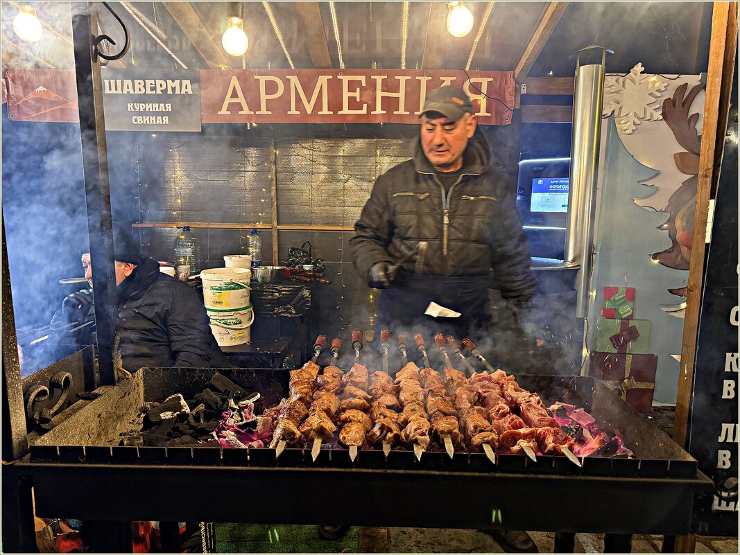 На ярмарке. - Валерия Комова