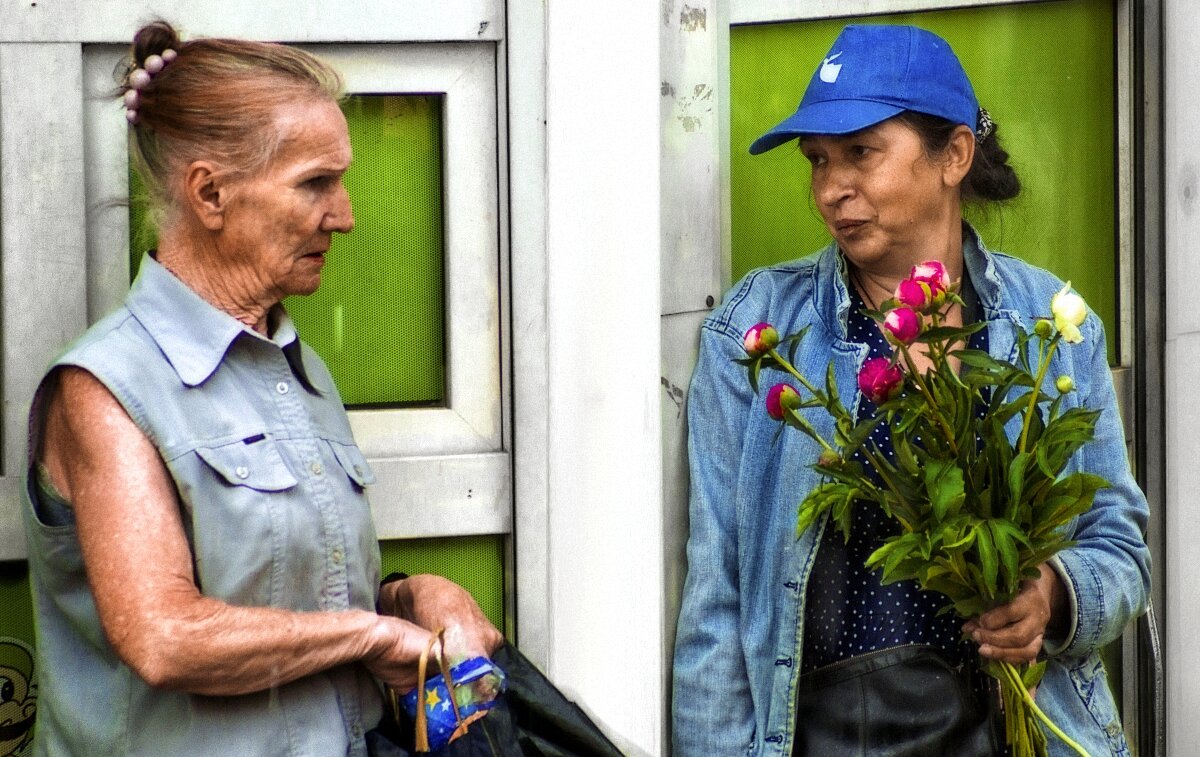женщина, купите букетик.... - Владимир Матва