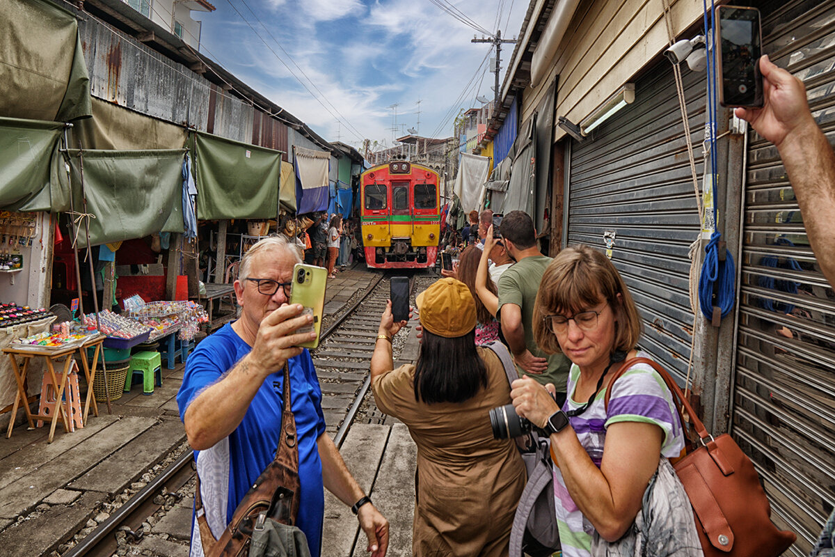 *** - Алексей Карташев