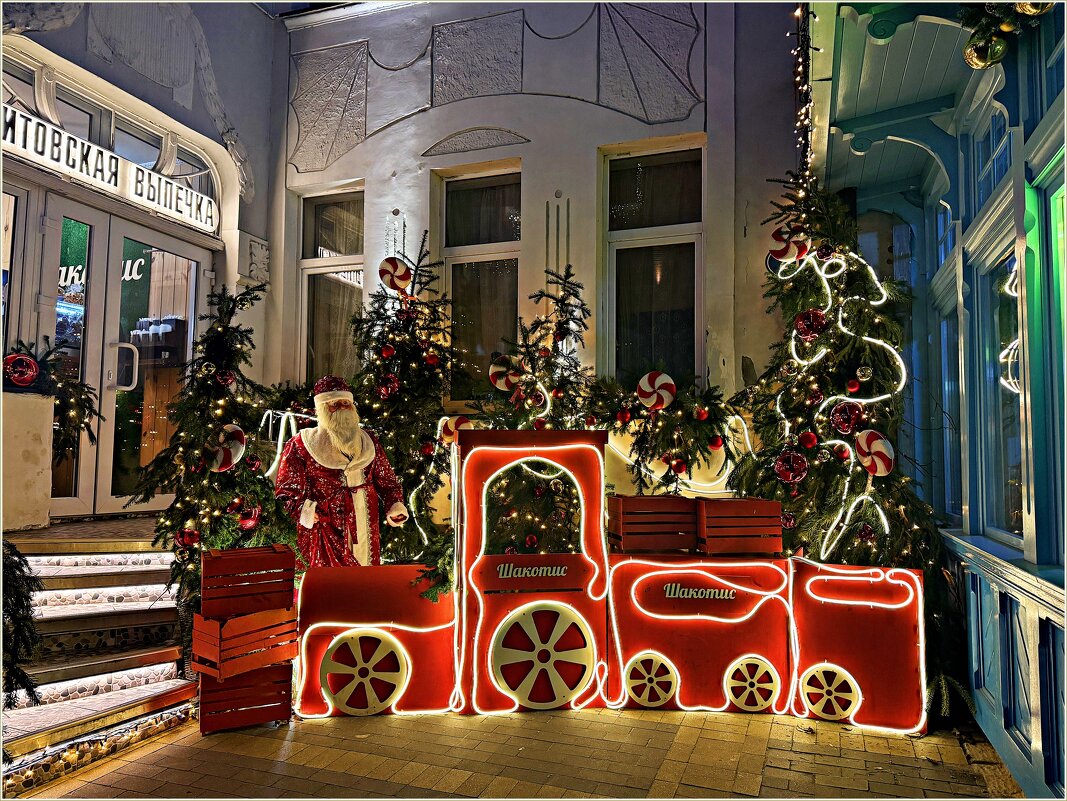 У магазина Литовской выпечки. - Валерия Комова