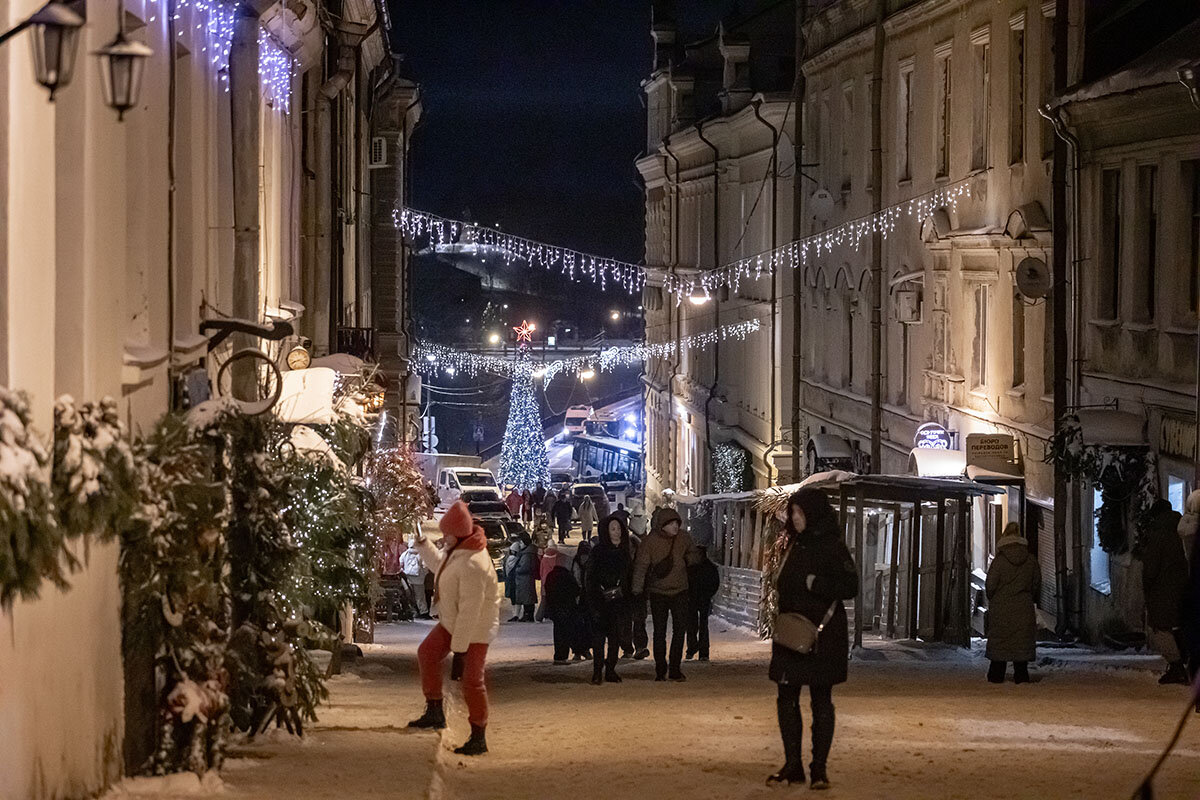 Ночные улицы новогоднего Выборга. - Bosanat 
