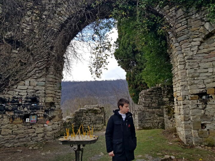 РАЗВАЛИНЫ ХРАМА  Х-ХII века - Tata Wolf