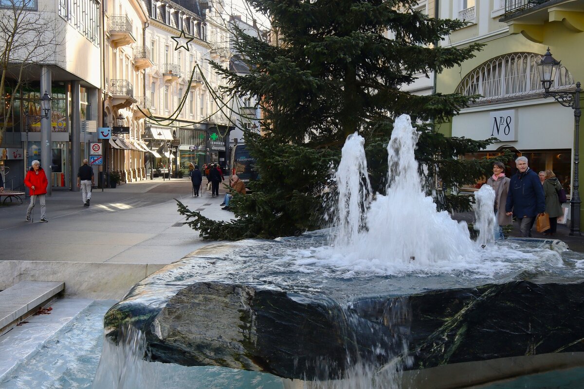 Зимний день в Баден-Бадене - Юрий. Шмаков