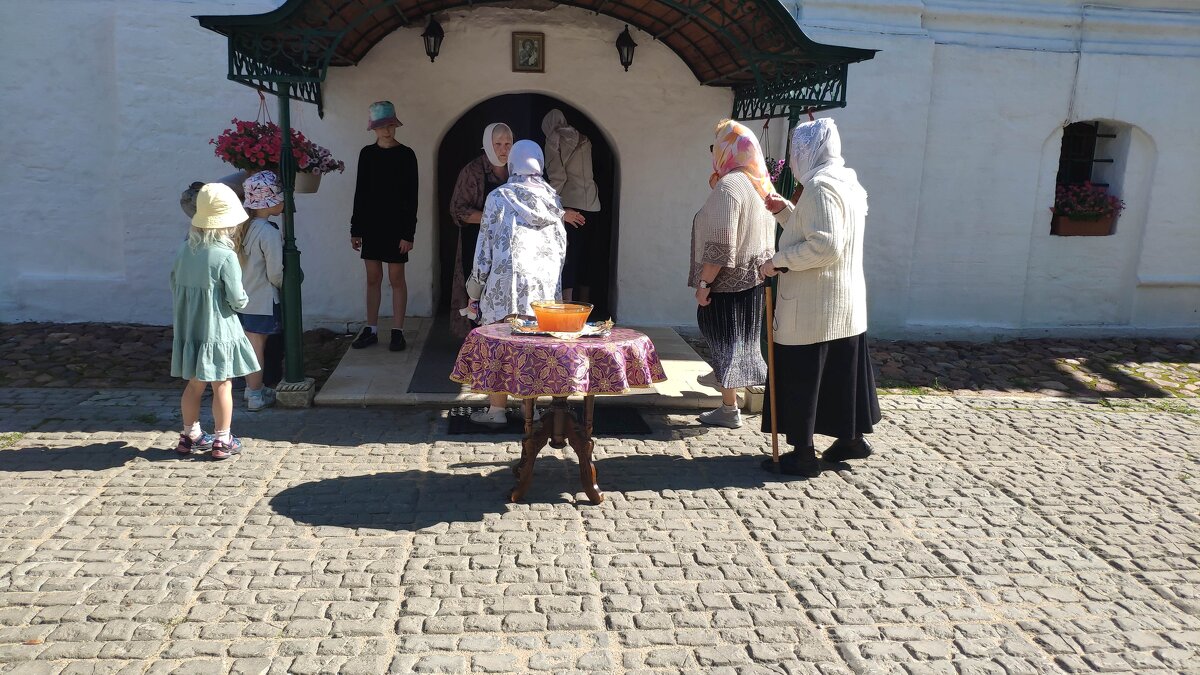 медовый Спас в монастыре - Любовь 