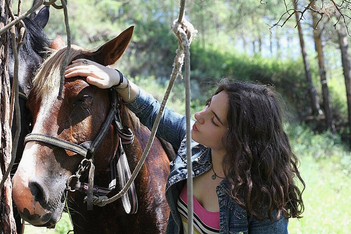 Подъем в гору. Устала... - Галина Нестратова