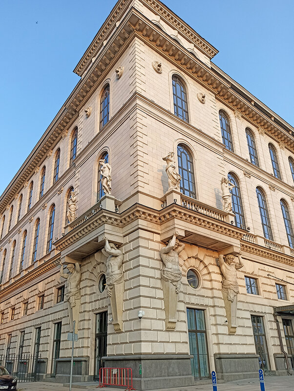 Питерская архитектура. - Лилия *