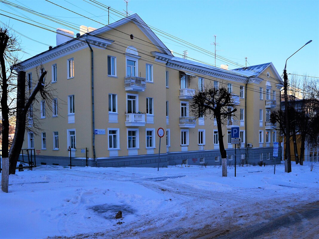 Чебоксары. Дом по ул. Ленинградской 24. - Пётр Чернега