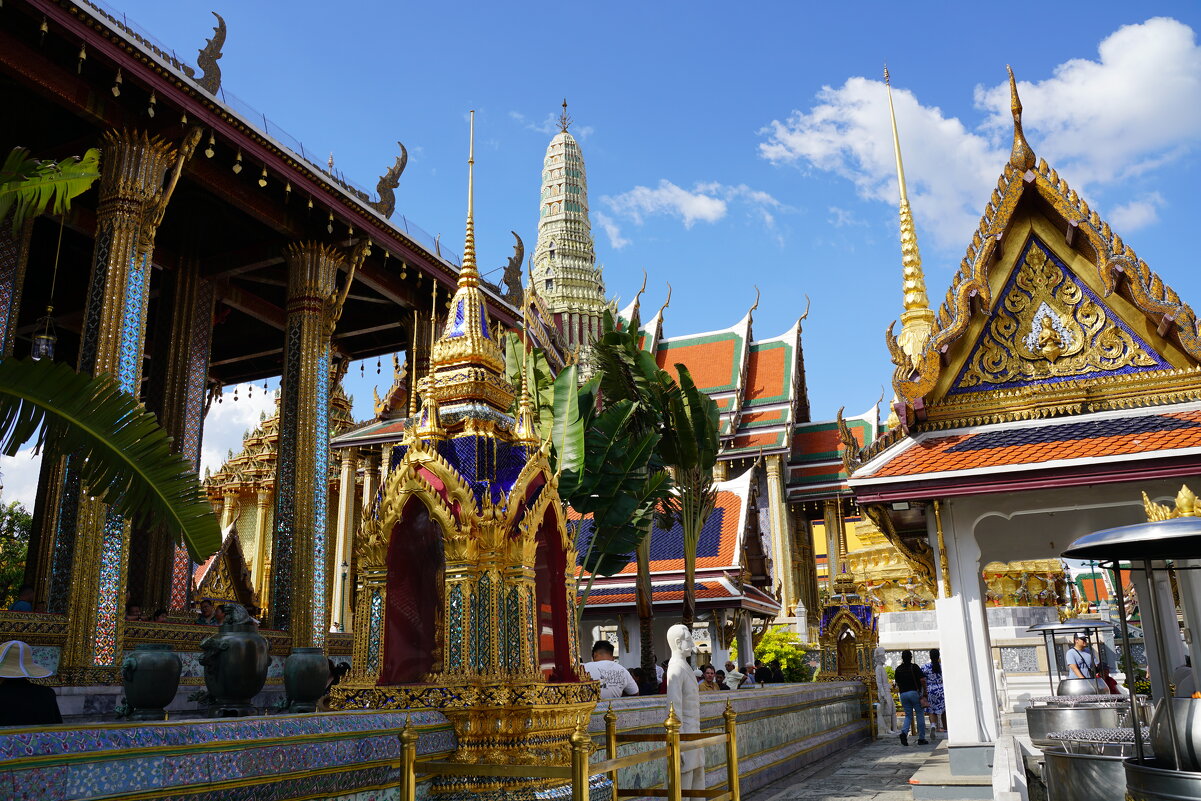 Вид на Храм Изумрудного Будды - Иван Литвинов