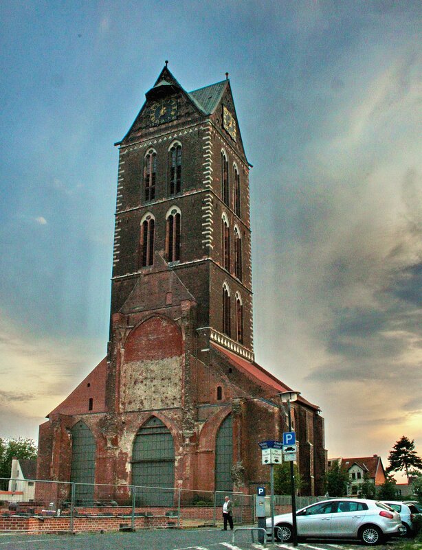 Гуляя по старому городу - В.И 