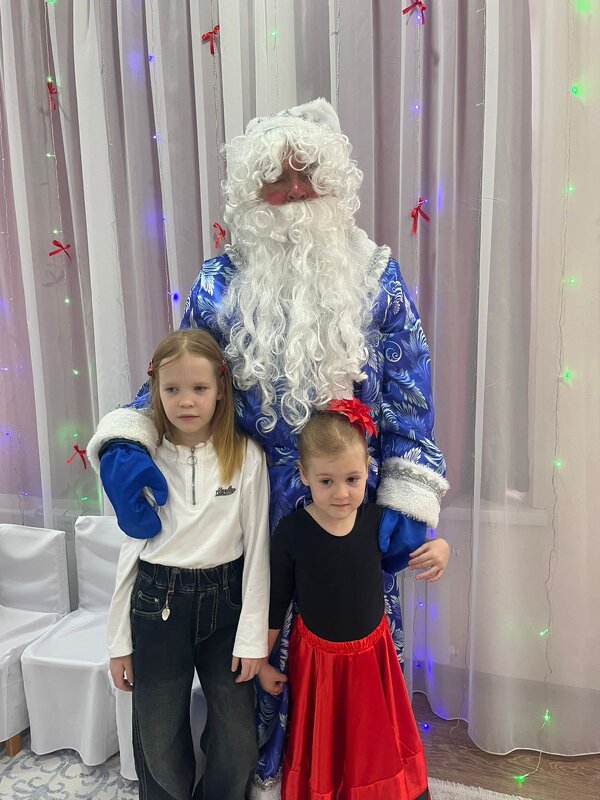 Дед Мороз и детки - Андрей Хлопонин