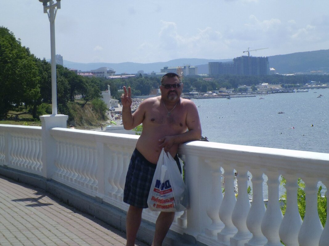 Набережная 2014 год.В это то время она точно была самой протяжённой. - Serega SchütZ