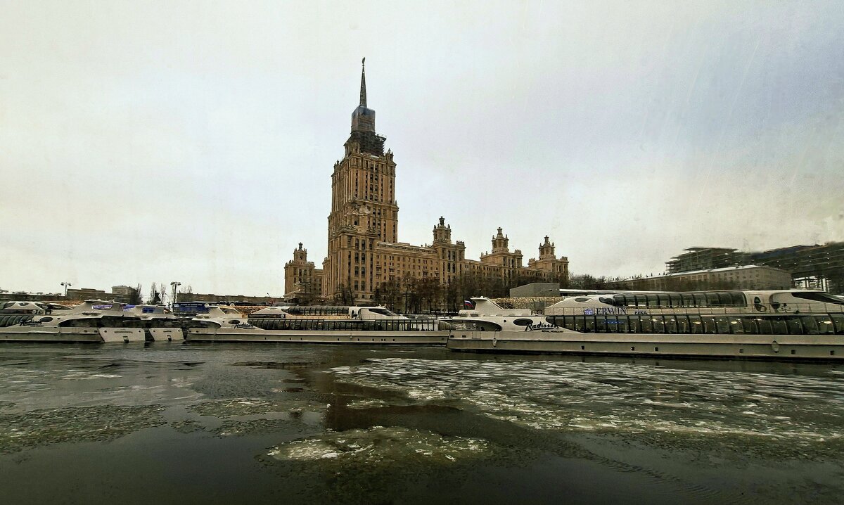 Причал " гостиница Украина" - ИРЭН@ .