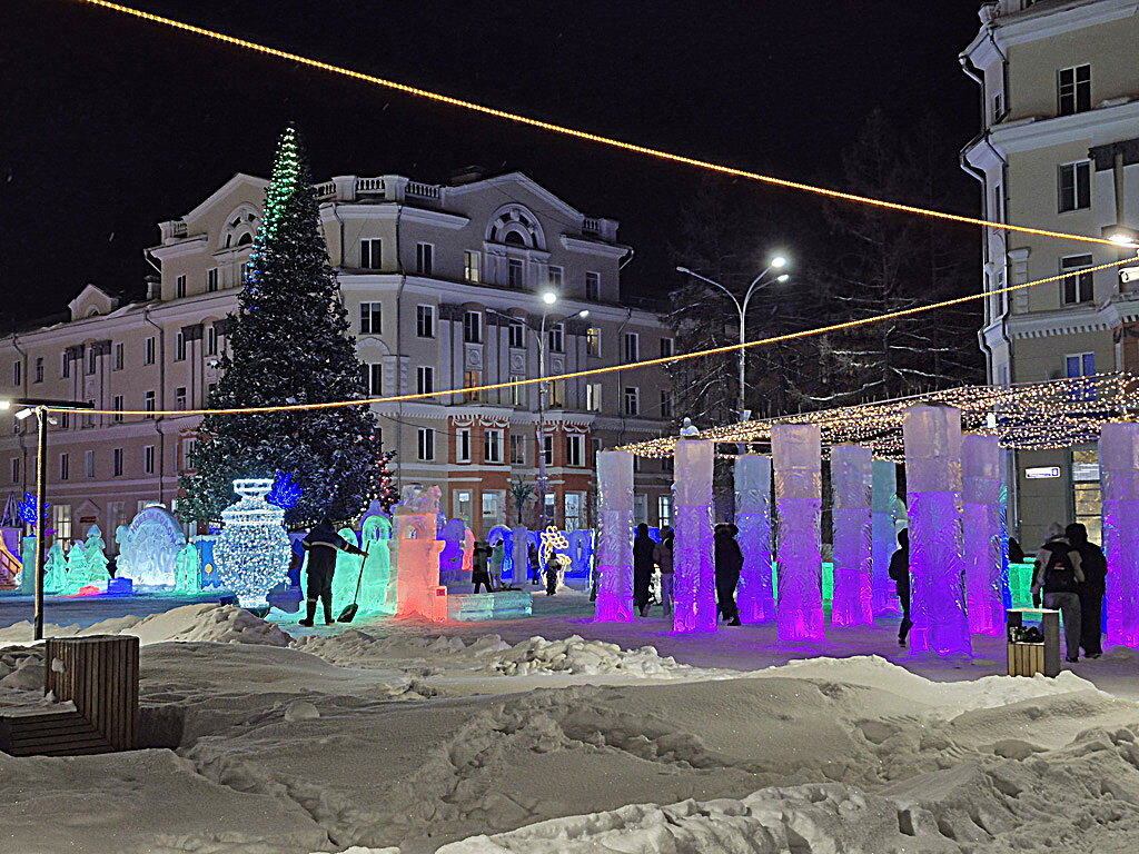 Площадь Североуральска в Новый год - Алевтина 