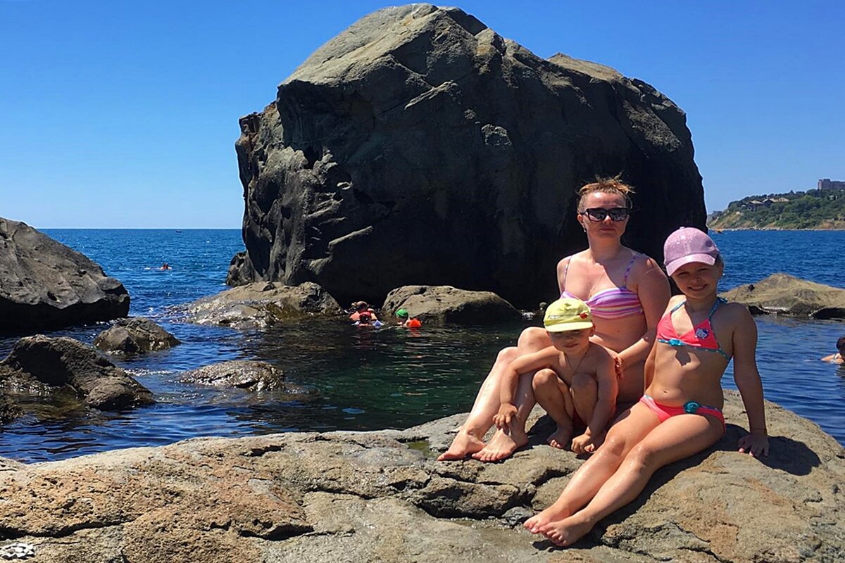 ОТДЫХАЮЩИЕ - Анатолий Малобродский