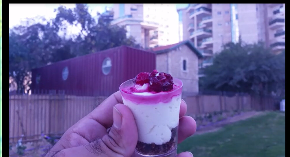 115 (86) - CLOSE WAYS ALL