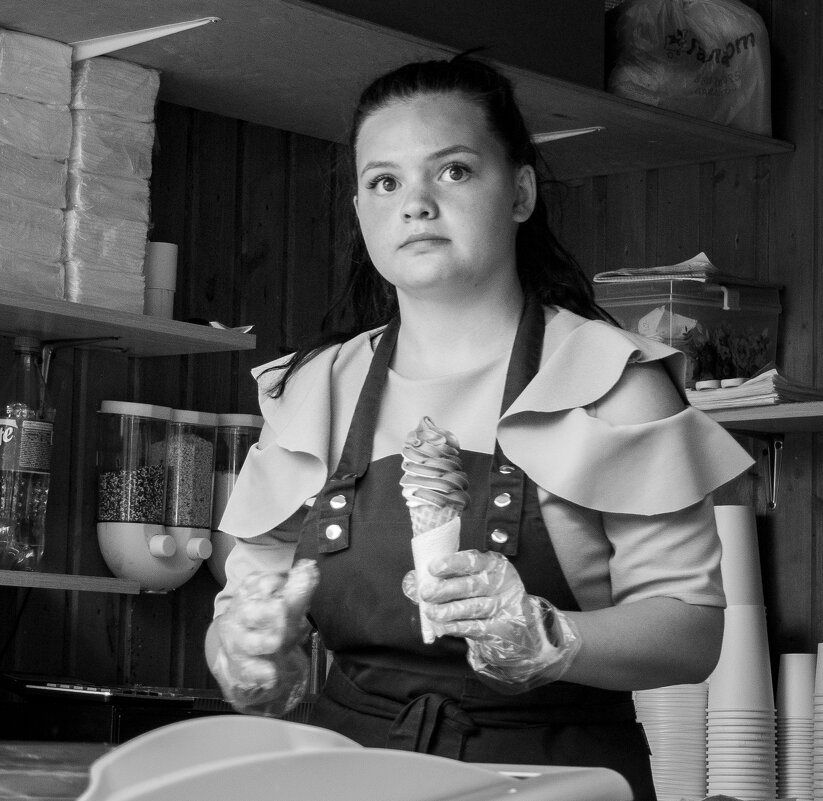 продавец мороженого - Андрей 