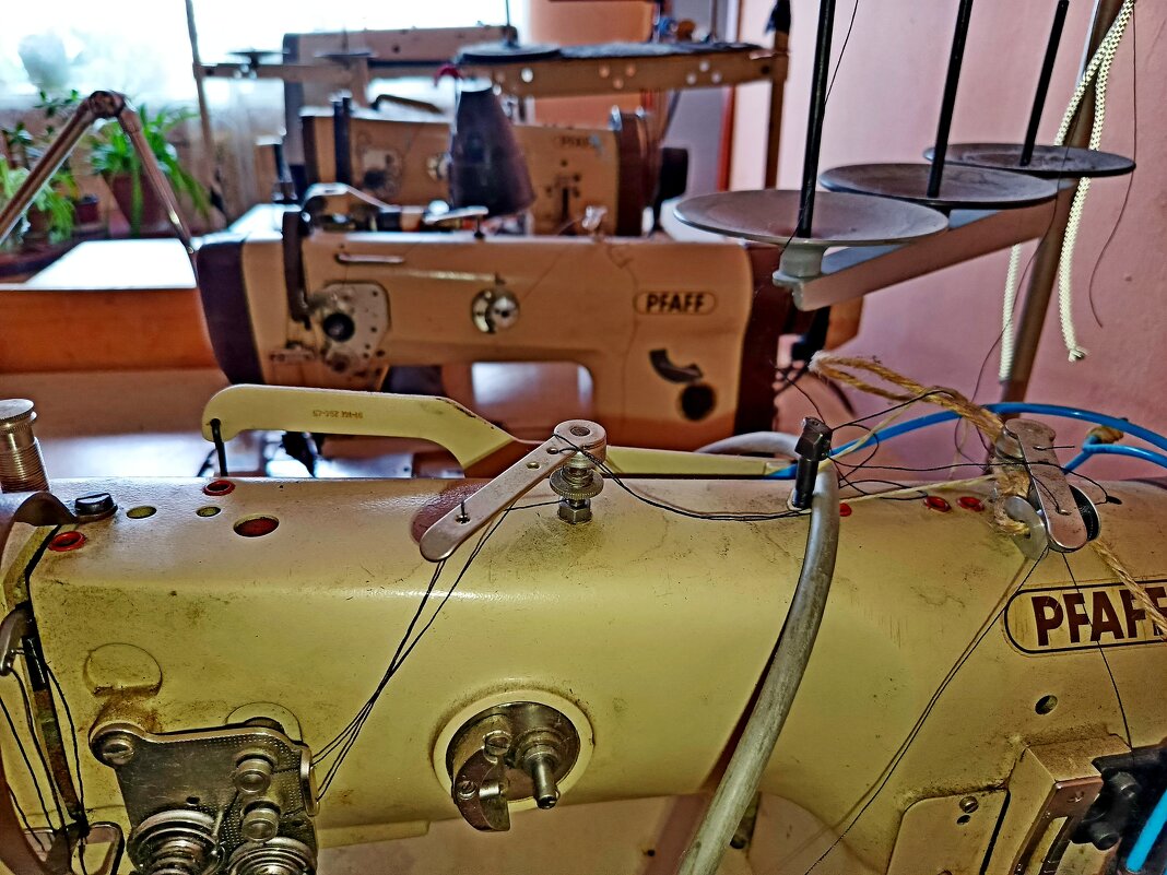 Швейные машинки бывают разные.... - Vladimir Semenchukov