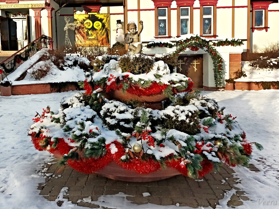 У православного храма Нарвской иконы Божией Матери - Veera V У православного храма Нарвской иконы Божией Матери - Veera V