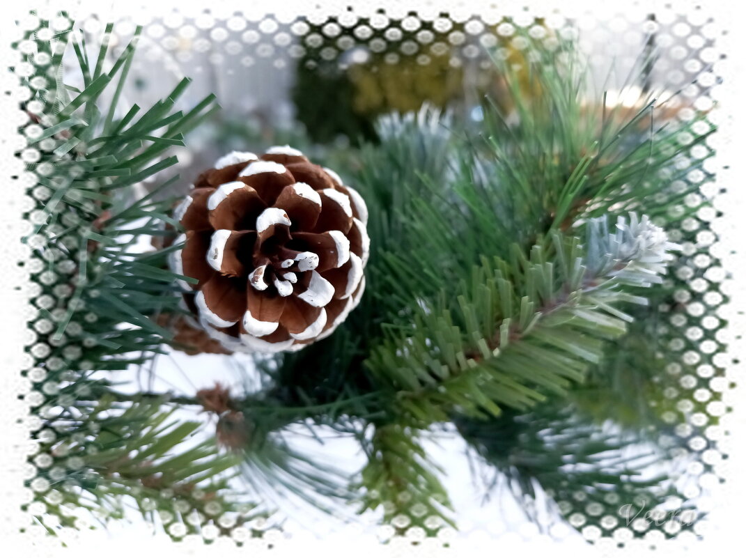 Декоративная шишка - Veera V