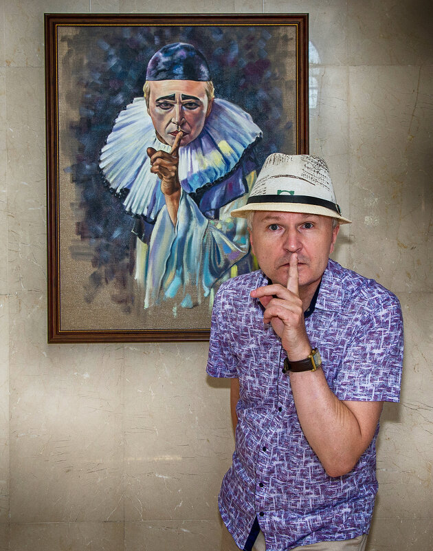 Портрет на выставке - Давид Манакьян Портрет на выставке - Давид Манакьян