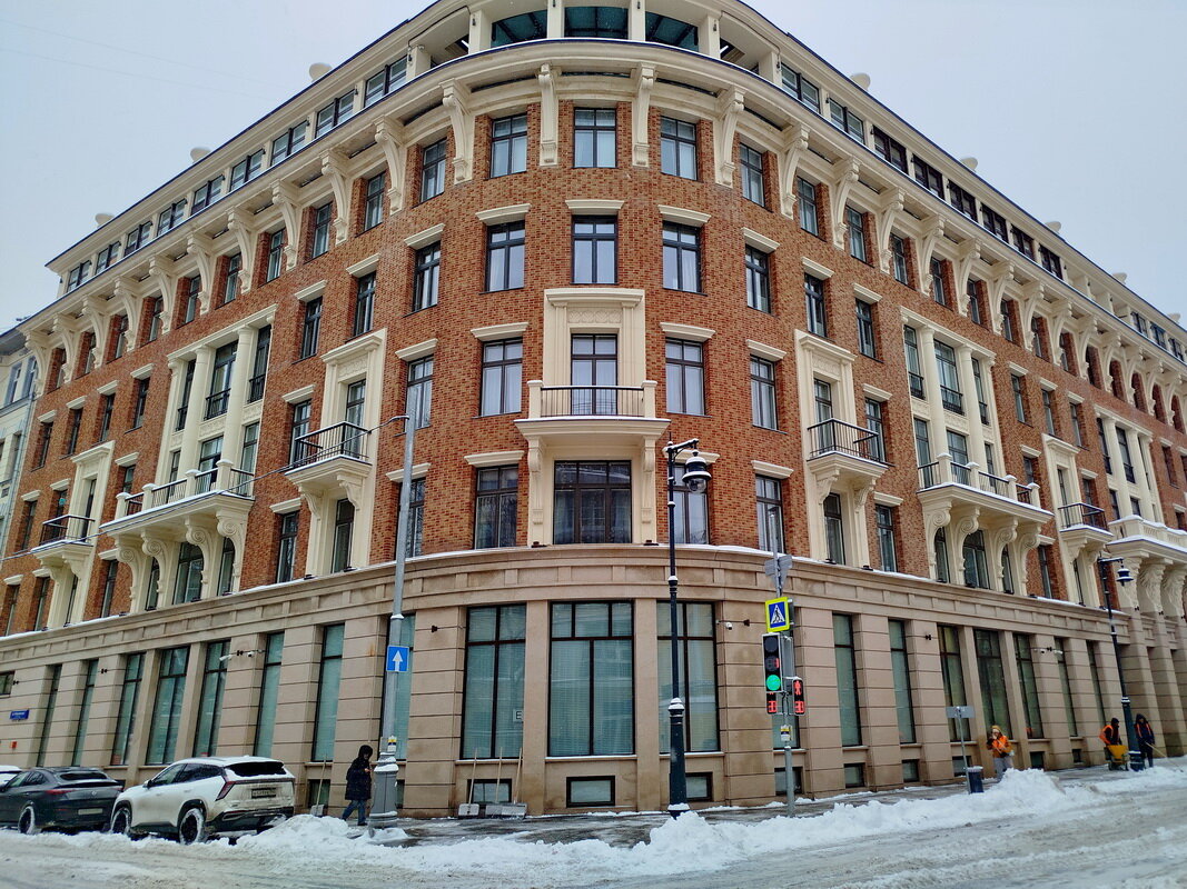 Жилой дом на два переулка - Александр Чеботарь