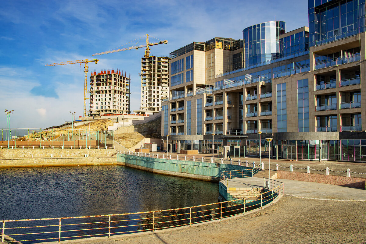 Бассейн - Анатолий Чикчирный