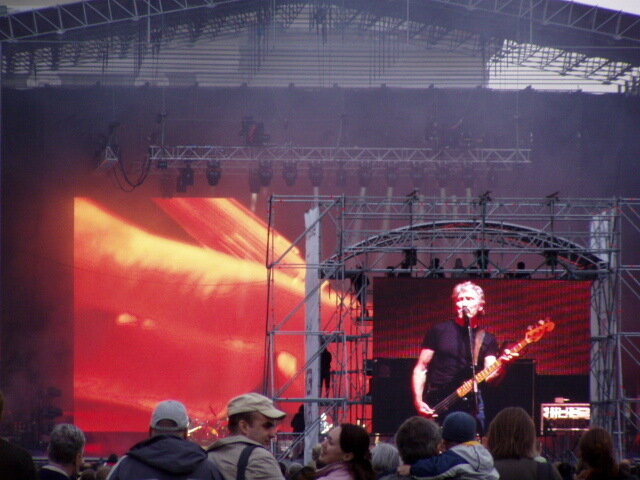 Концерт Р. Уотерса на Дворцовой пл....СПБ... - vadim 