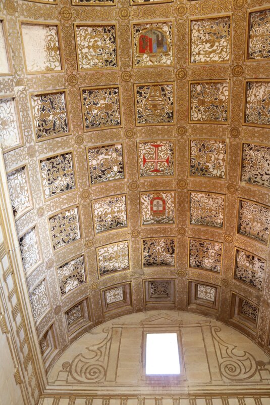 Потолки в монастыре тамплиеров - Ольга 