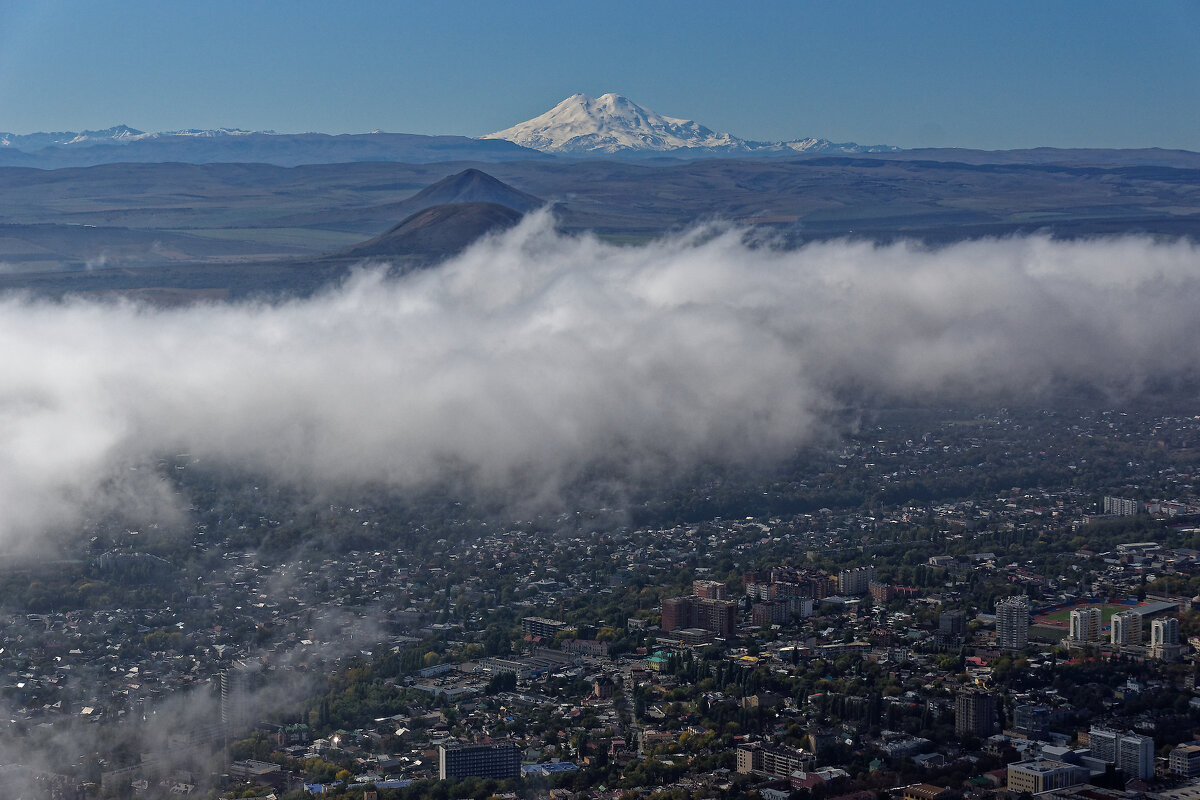 Про Эльбрус - Дмитрий Емельянов Про Эльбрус - Дмитрий Емельянов
