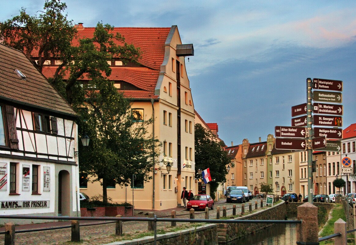 Прогулки по старому городу - В.И 