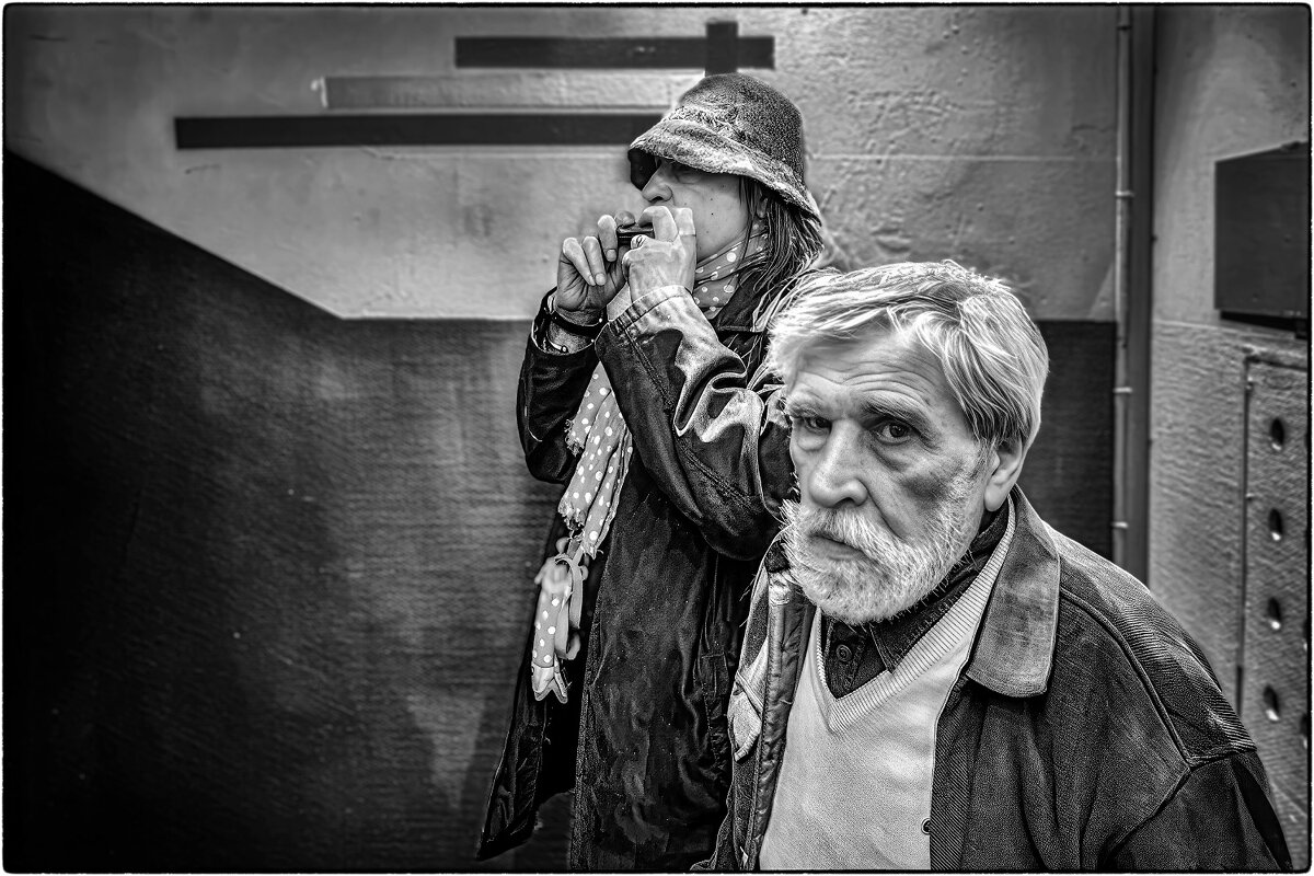 Чужой подъезд - Анатолий ИМХО