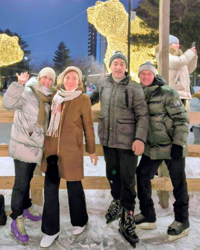 На катке.Весело. - Георгиевич 