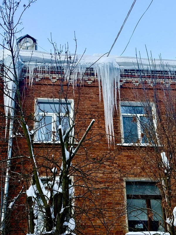 И красиво и страшно… Ледяные сталактиты - Iren Brilliance И красиво и страшно… Ледяные сталактиты - Iren Brilliance