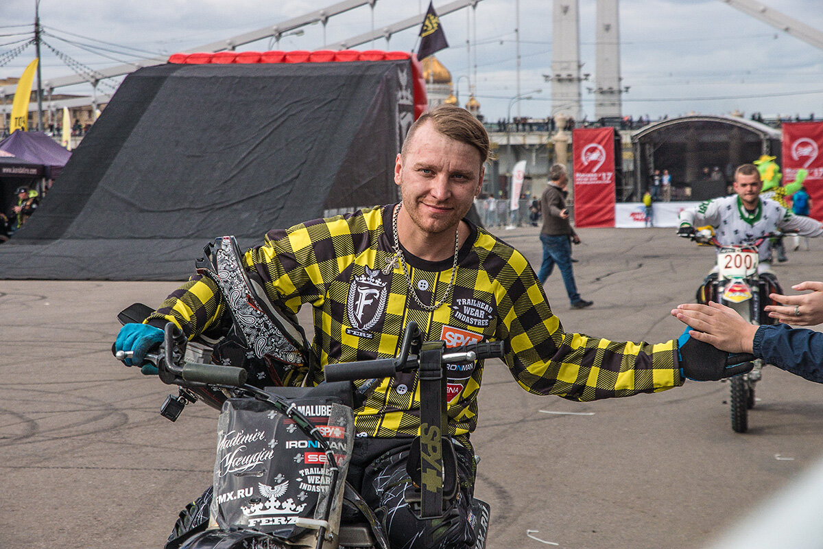 Кумир - Yury Mironov