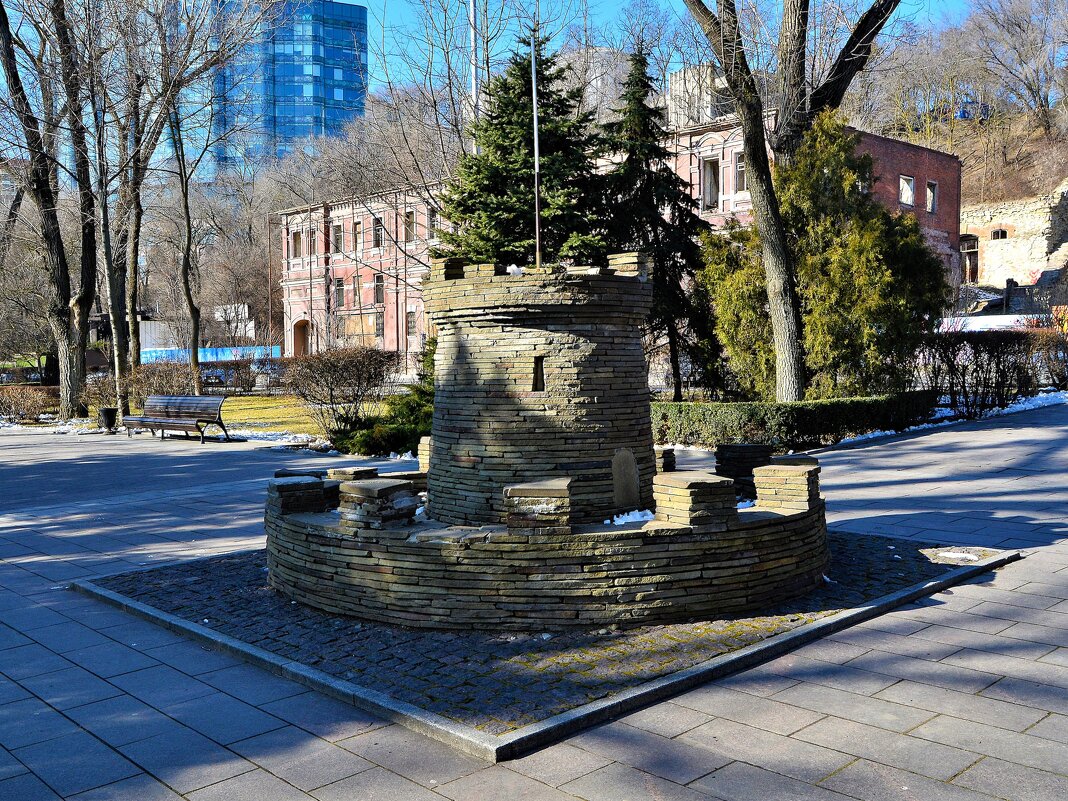 Ростов-на-Дону. Скульптурная композиция "Крепость". - Пётр Чернега