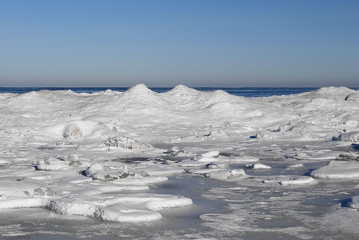 Лунный ландшафт на побережье Балтийского моря - Рита Симонова