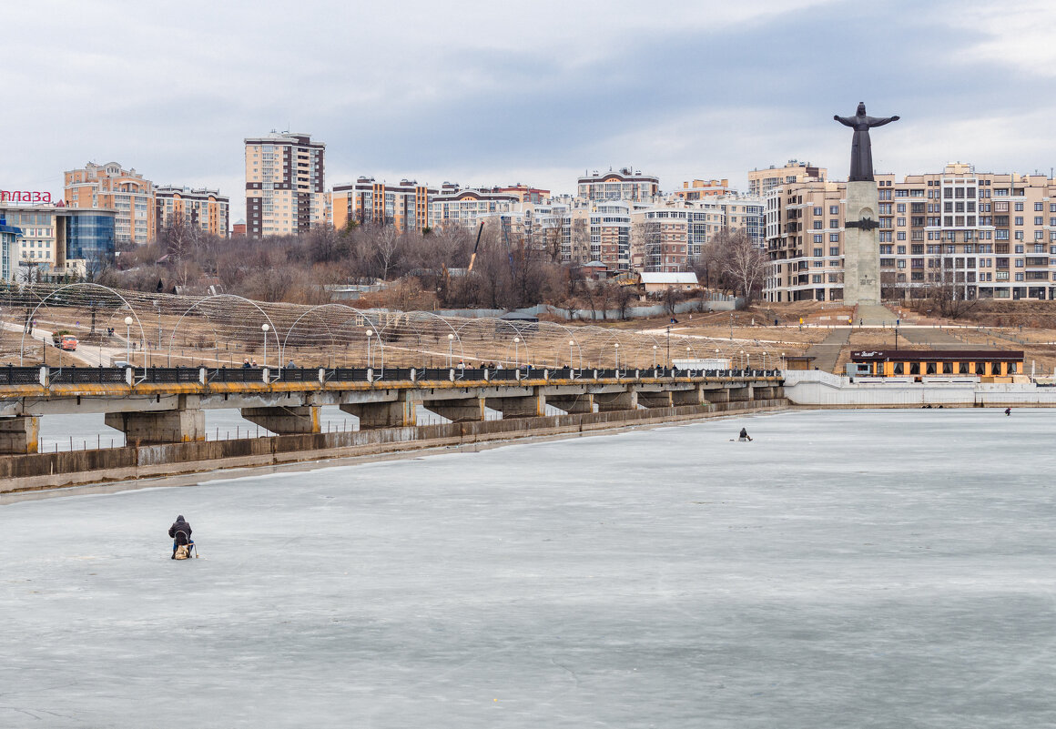 **** - Игорь Николаев