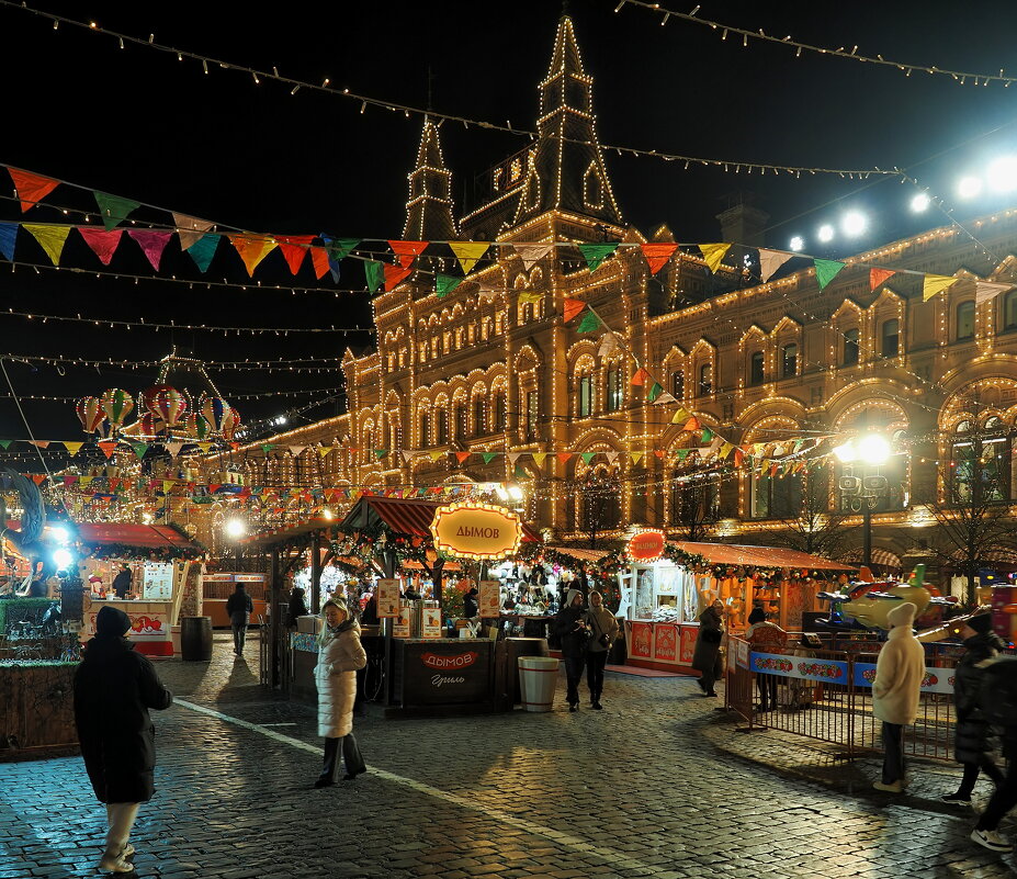Ярмарка ГУМа в Новогодние праздники - Евгений Седов