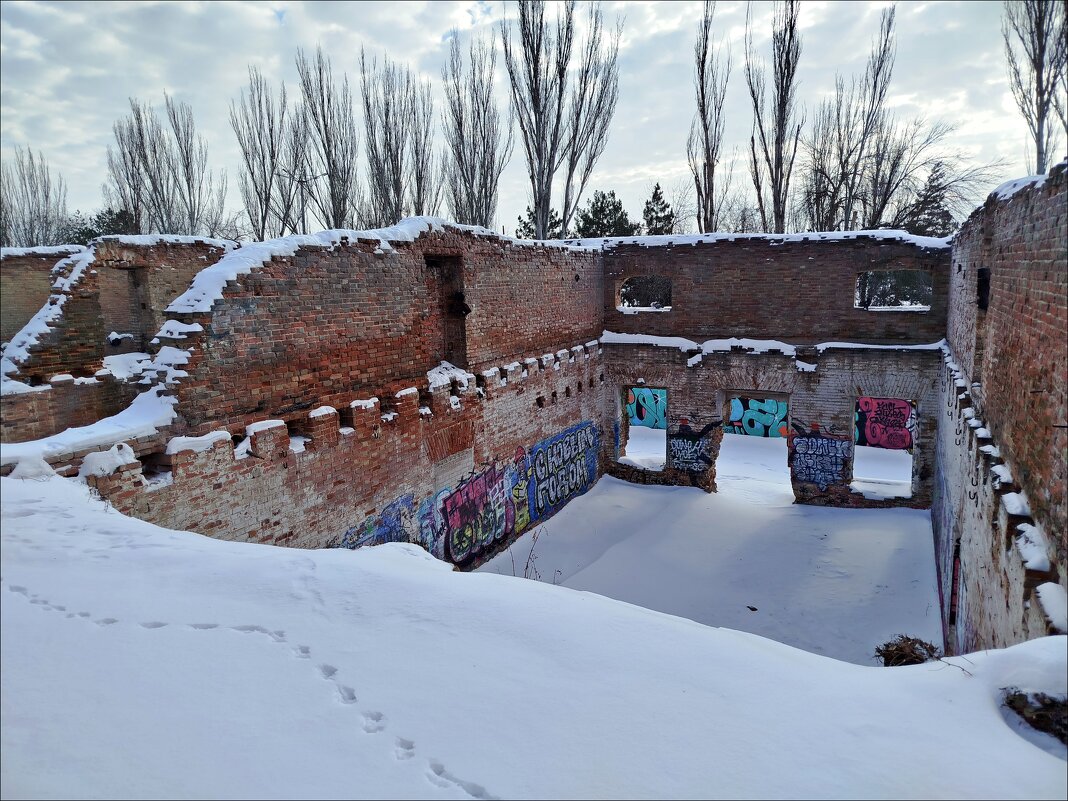 Парамоновские склады, нижний ярус! - Надежда 