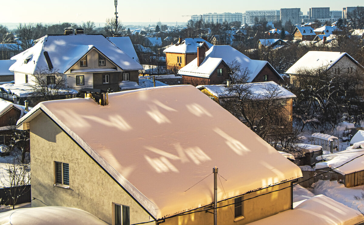 Красный снег. - Петр Беляков