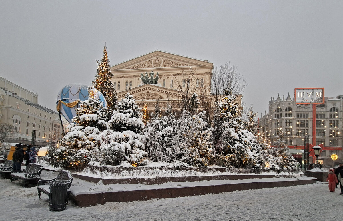 Москва все еще новогодняя - ИРЭН@ .