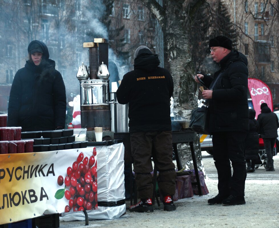 у самовара и двух чайников.... - Сергей 